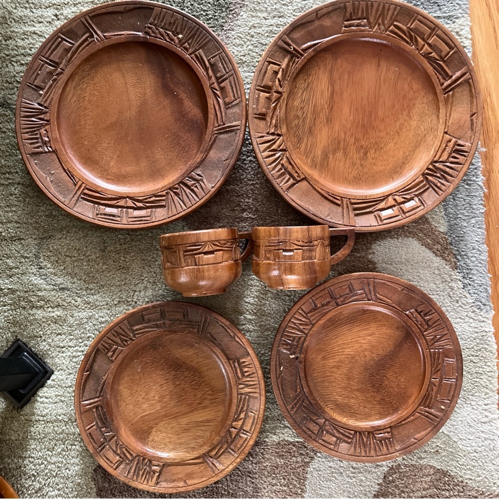 Wooden Plate Set With Coffee Tea Mugs